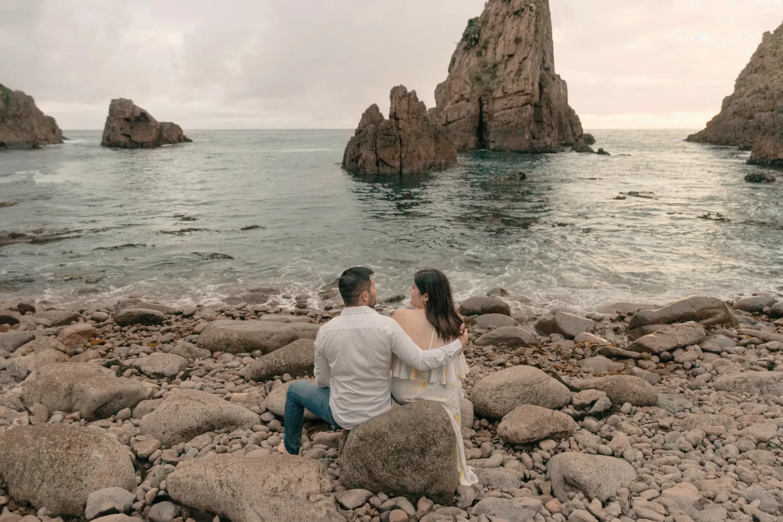 https://rafaelyfernanda.com/wp-content/uploads/2023/10/edited_values_webp_1-37-scaled.webp