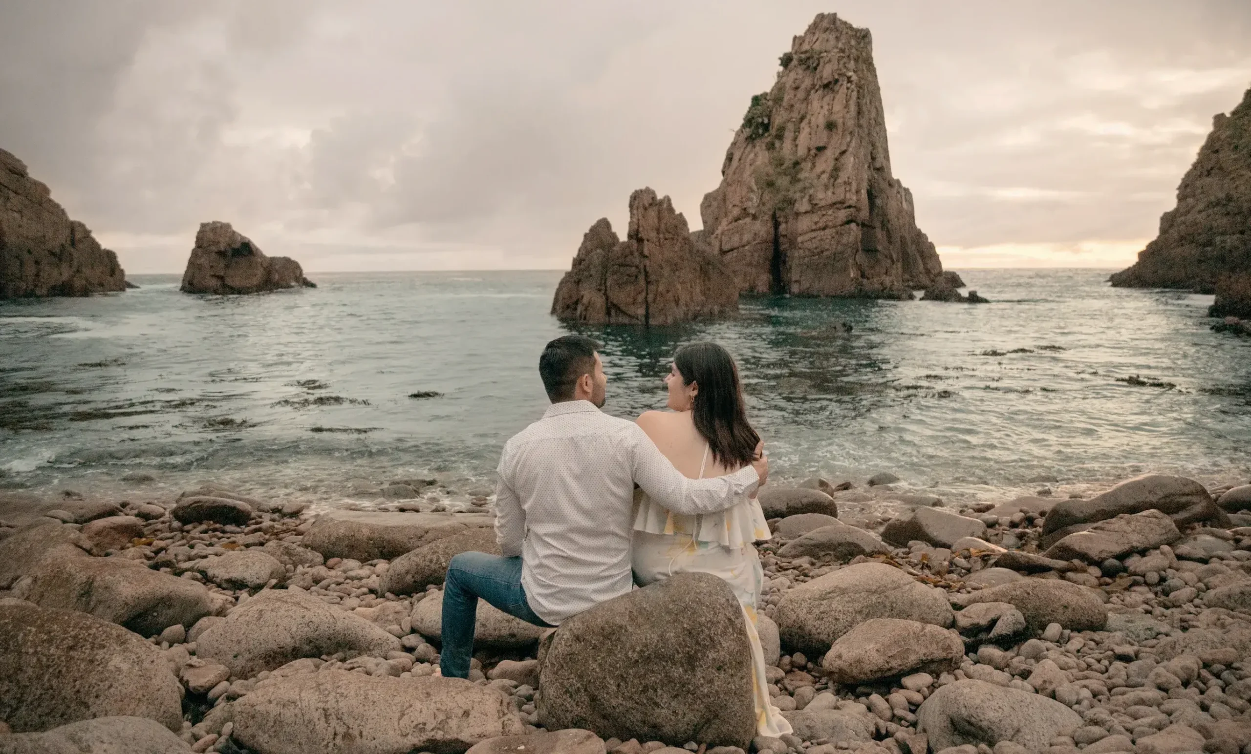 https://rafaelyfernanda.com/wp-content/uploads/2023/10/edited_values_webp_1-38-scaled-e1699720752349.webp